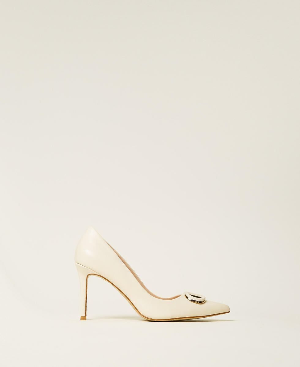 Décolleté in pelle con Oval T Bianco Neve Donna 251TCP060_00282_01
