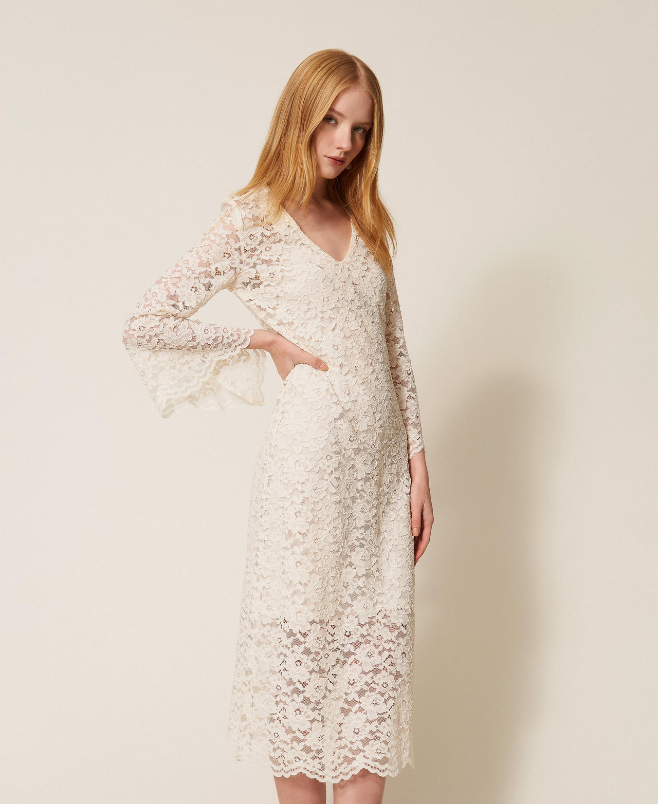 Robe midi en dentelle
