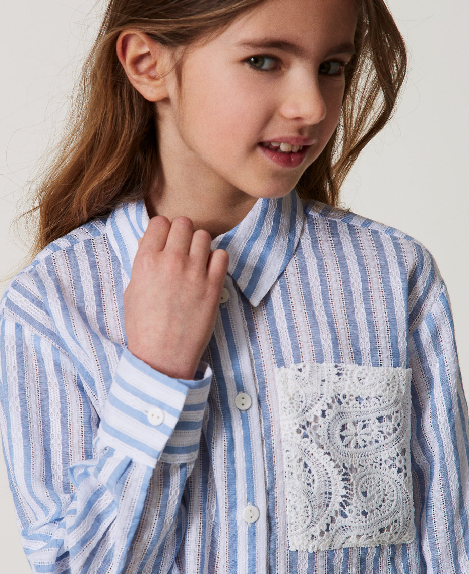Camicia cropped in mussola e macramè Riga Paper Blue / Ice Bambina 251GJ2472_12208_04