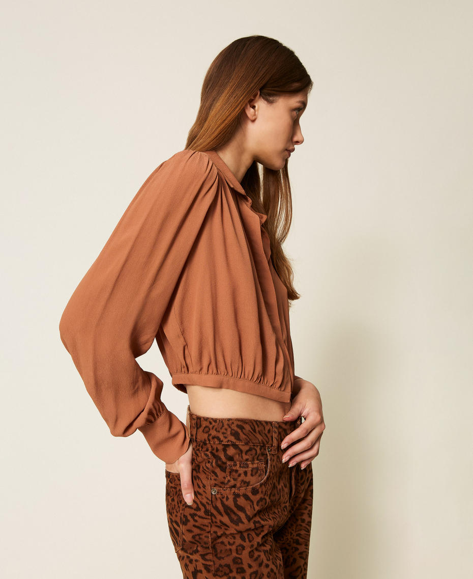 Cropped shirt with gathering Land Brown Woman 252TP2290_12605_02