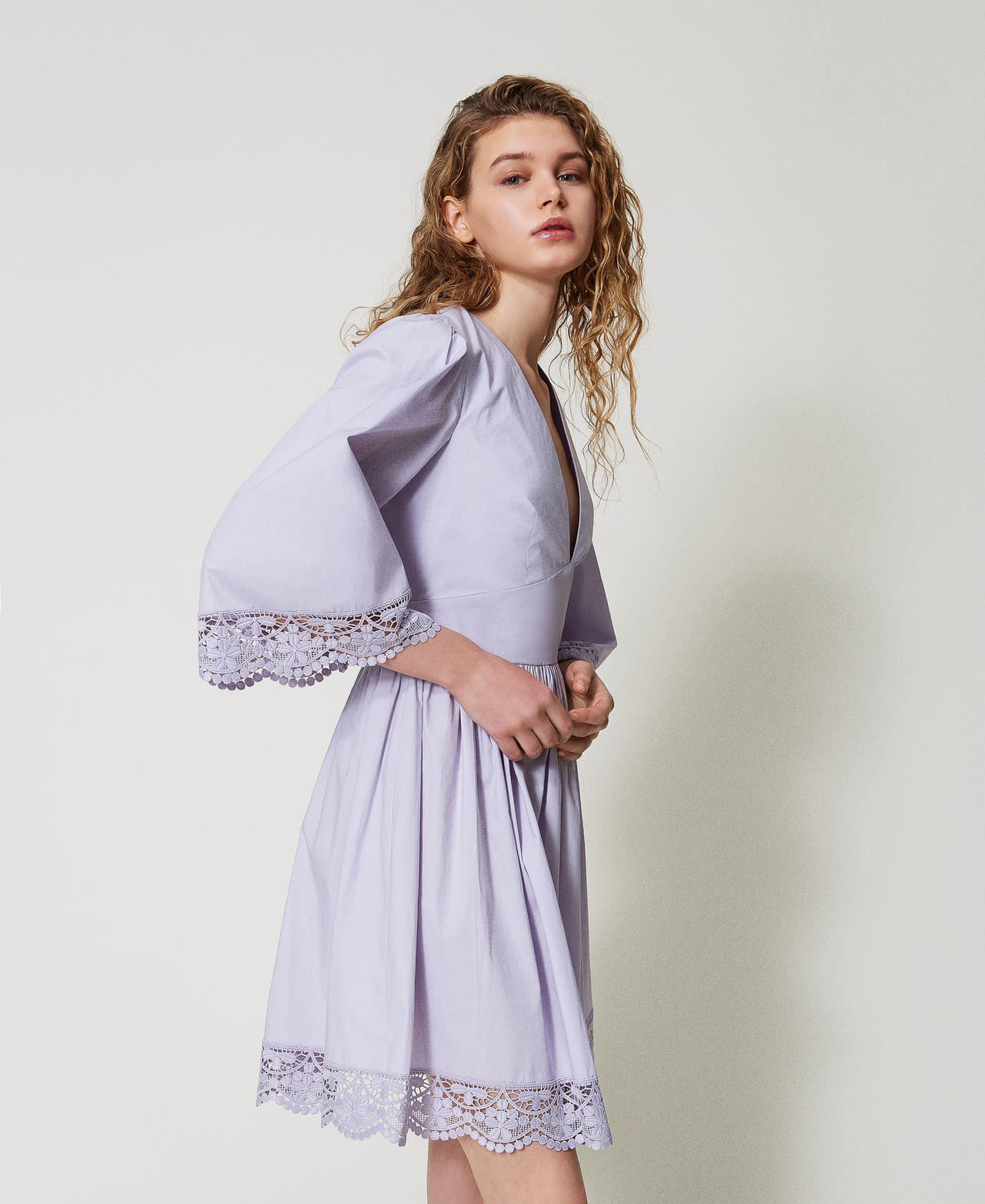 Robe courte en popeline avec dentelle Fleurs de lilas Femme 251TT2092_00703_01