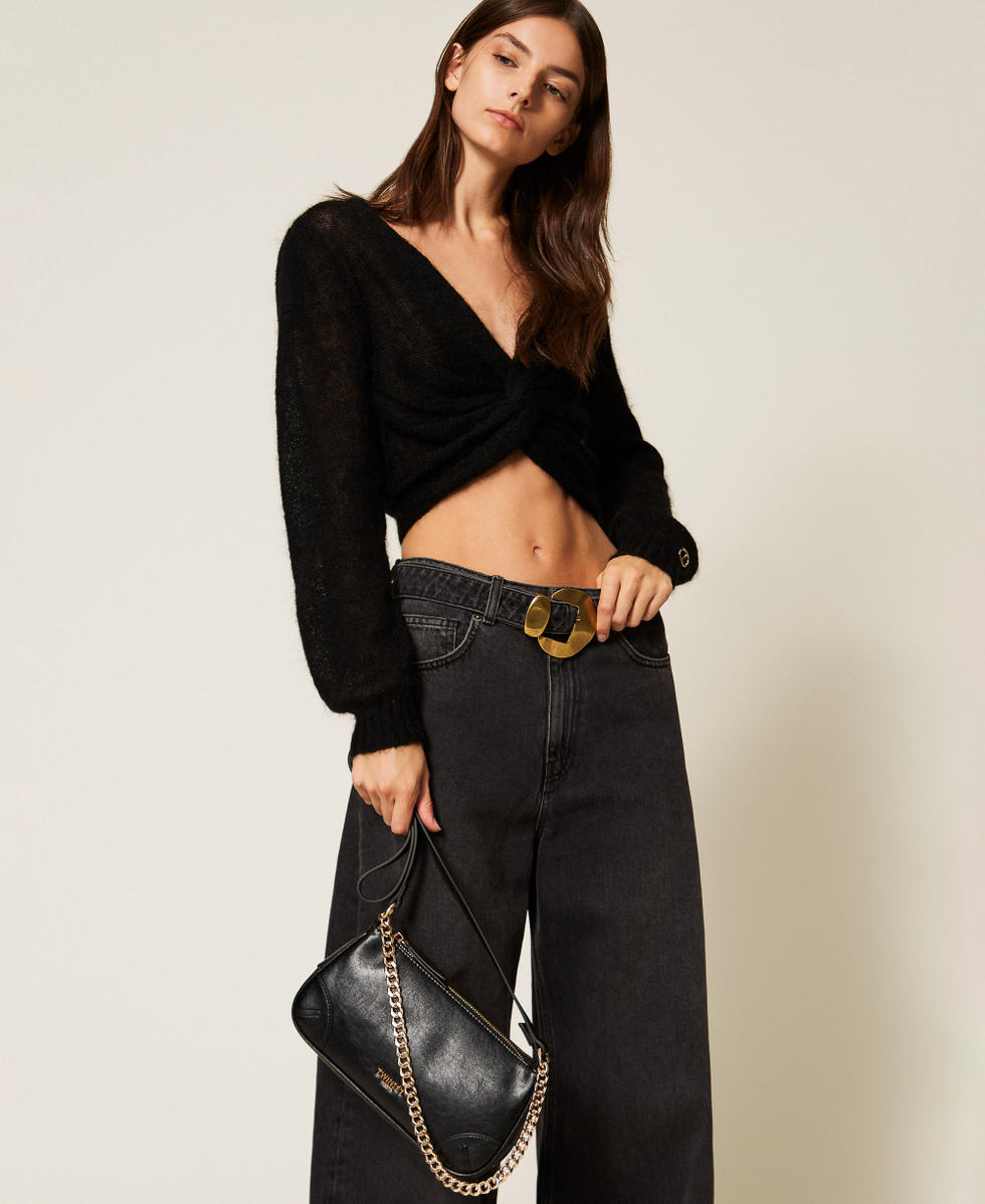 Shoulder bag with chain