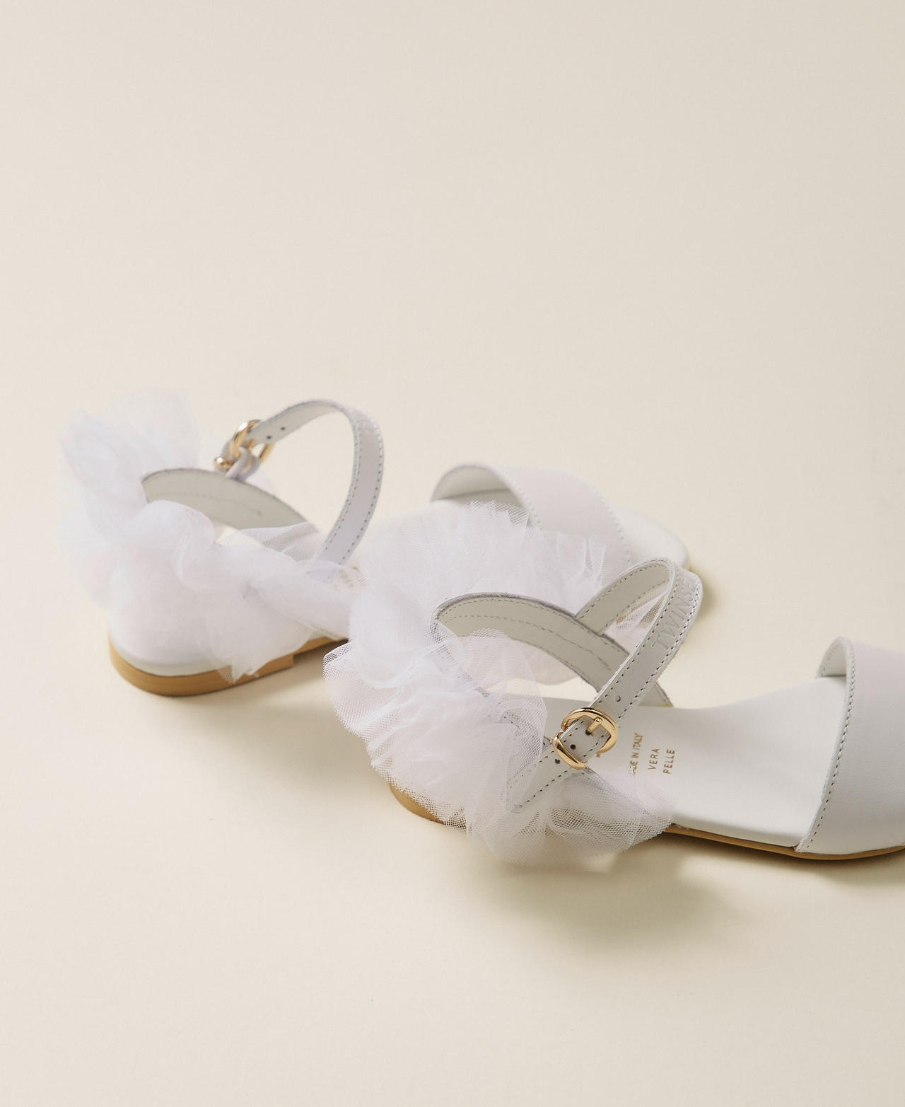 Baby-Sandale aus Leder mit T&uuml;ll Milk M&auml;dchen 261GCB020_12577_03