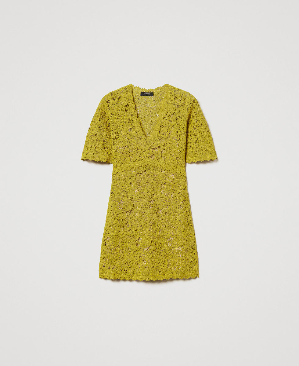 Kurzes Kleid in H&auml;keloptik