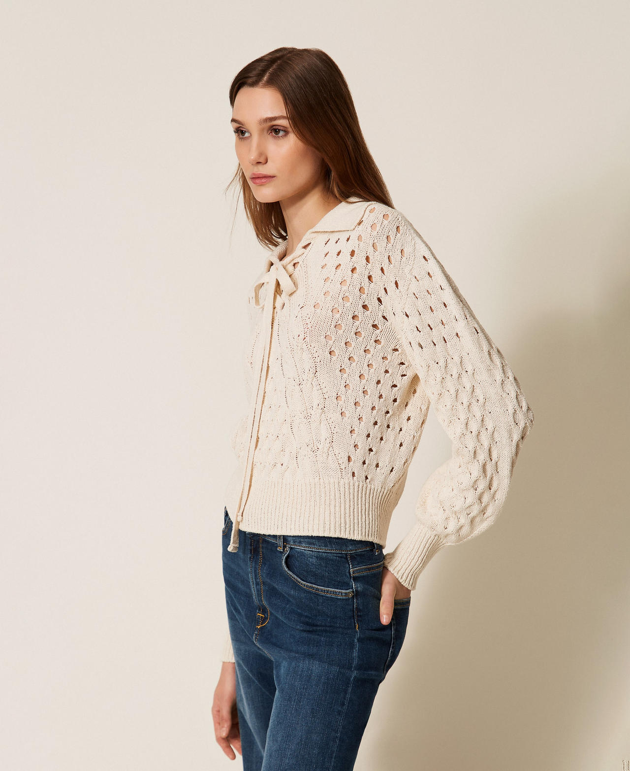 Cable knit jumper with bow "Parchment" Beige Woman 261TP3492_07222_02