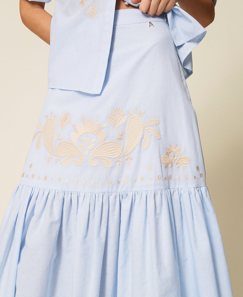 Gonna lunga a righe con balza e ricamo Off White / Light Blue Embroidery Pinstripe Donna 261AT2031_13391_04
