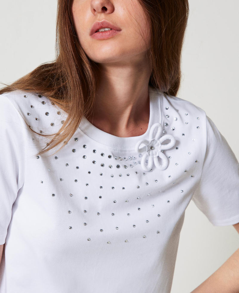 T-shirt regular con strass e fiore Bianco "Papers" Donna 251AP2570_00840_03