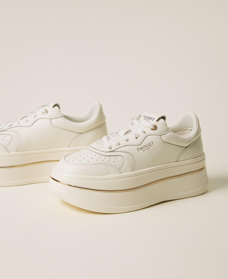 Flatform leather trainers White Woman 261TCP01G_00001_02