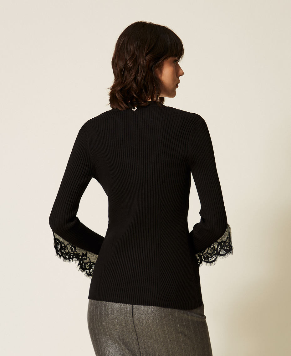 Fitted knit cardigan with lace Black Woman 262AP3101_00006_03