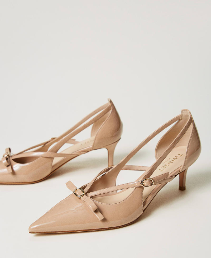 Faux patent leather court shoes with bow