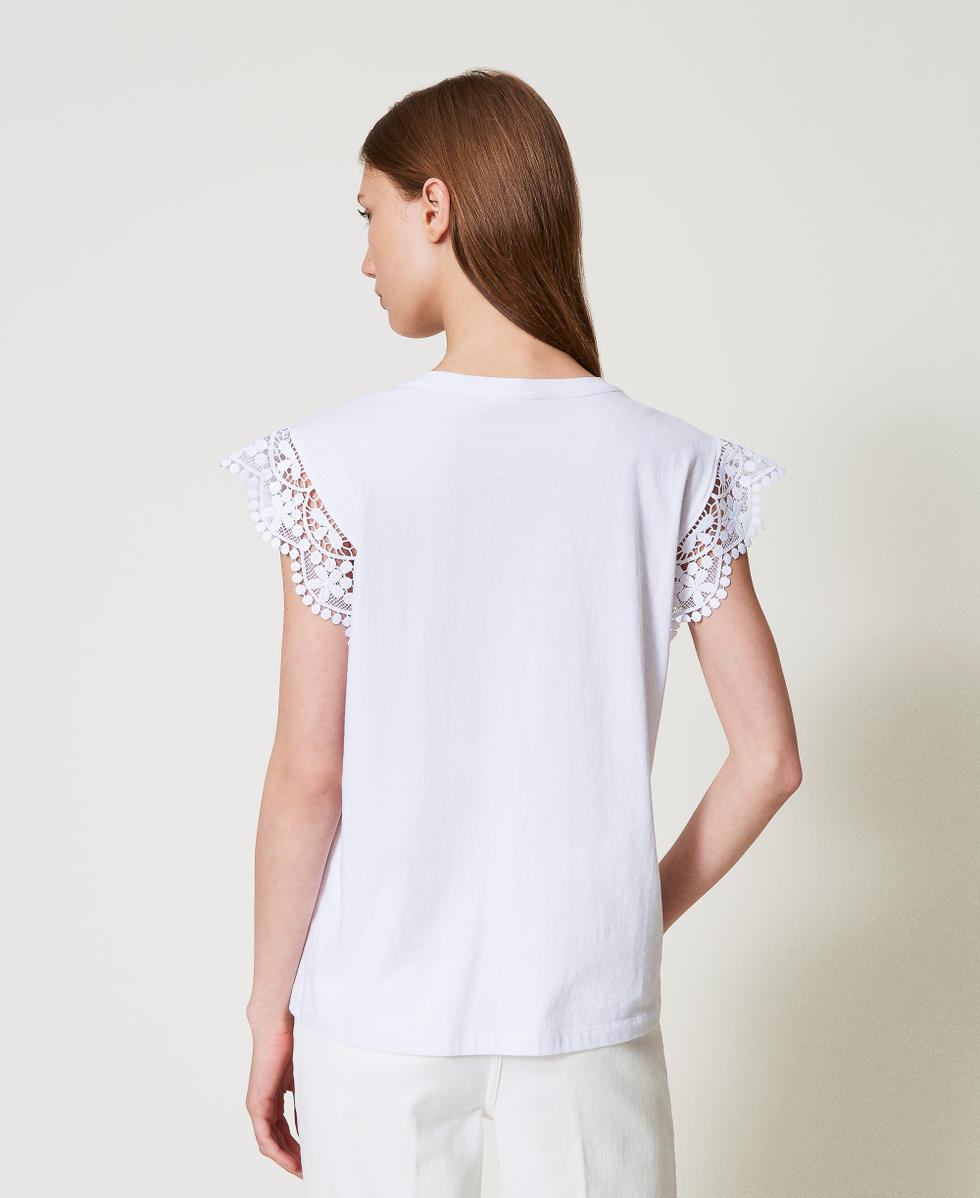 T-Shirt mit Fl&uuml;gel&auml;rmeln aus Spitze Wei&szlig; Frau 251TT2411_00001_03