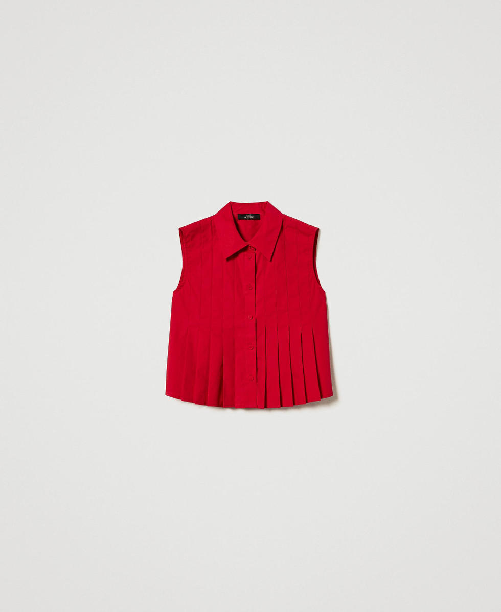 Cropped shirt with pleats