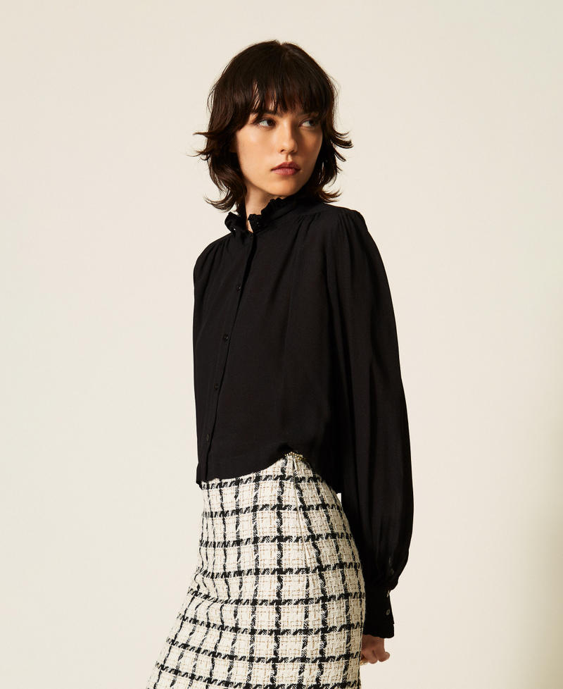 Camicia cropped in cr&ecirc;pe de Chine Nero Donna 262TP2342_00006_02