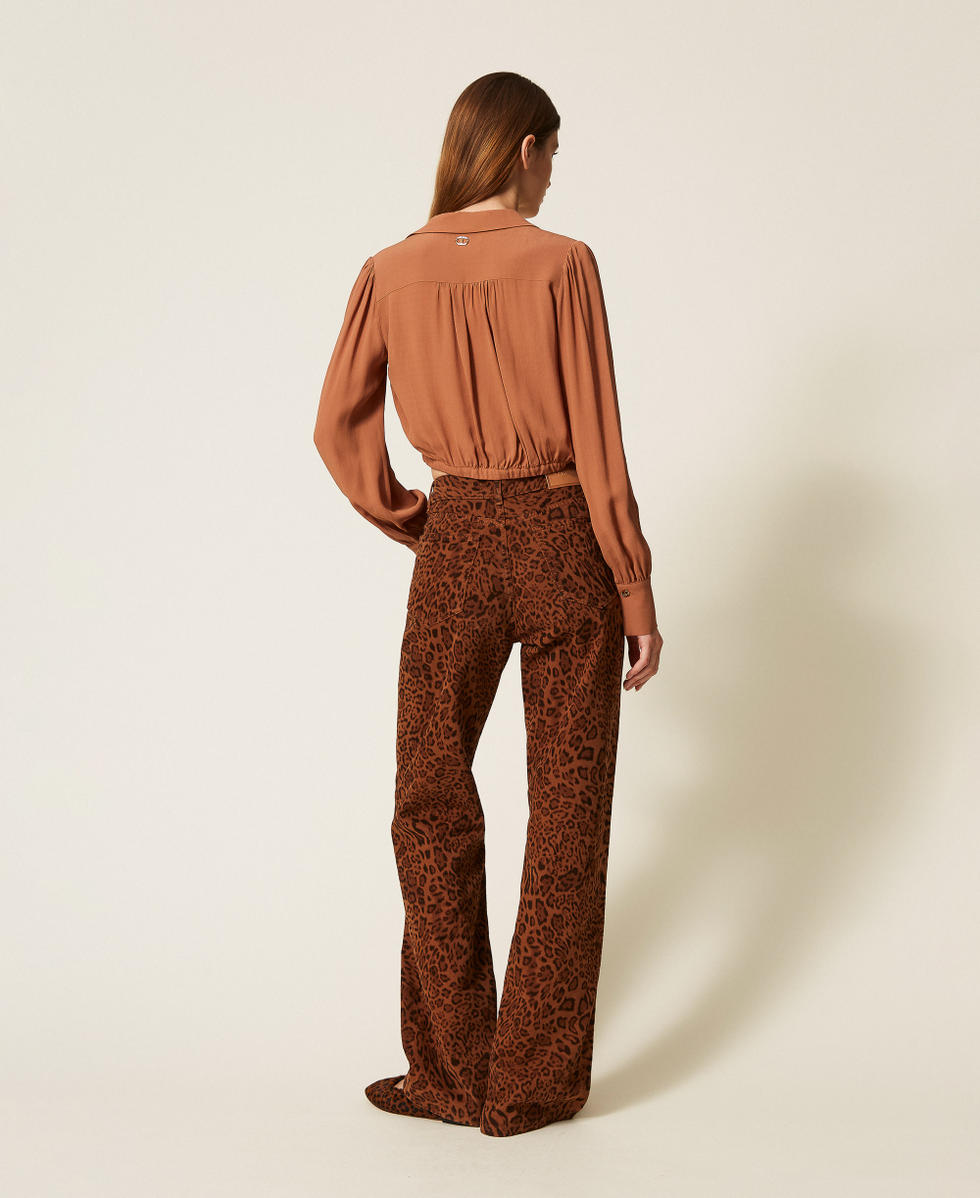 Hose aus Bull-Denim mit Animalprint Animalprint Coffee / Black Frau 252TP2580_12558_03