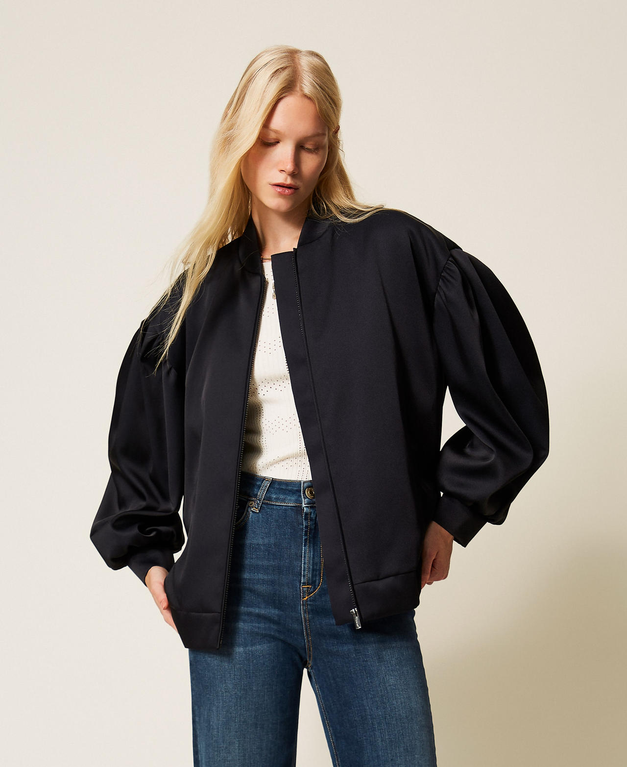 Bomber en satin duchesse avec fronce