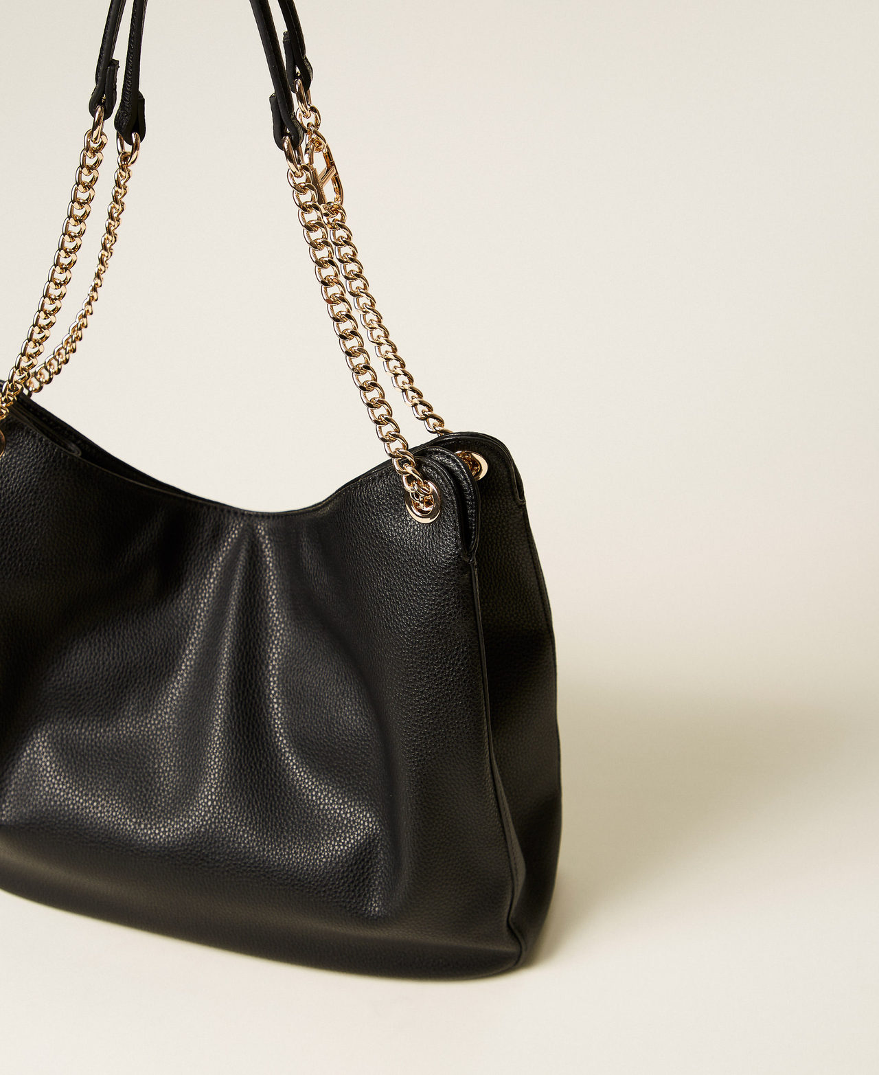 'Brera' hobo bag with Oval T Black Woman 252TB7060_00006_03