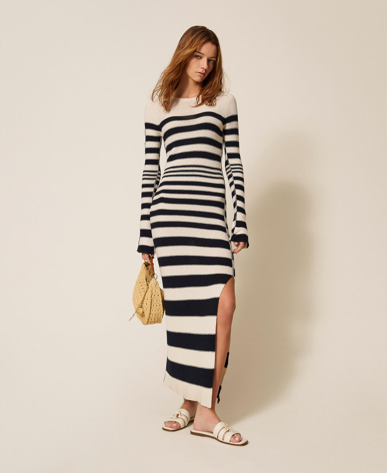 Robe longue en maille rayée sans coutures