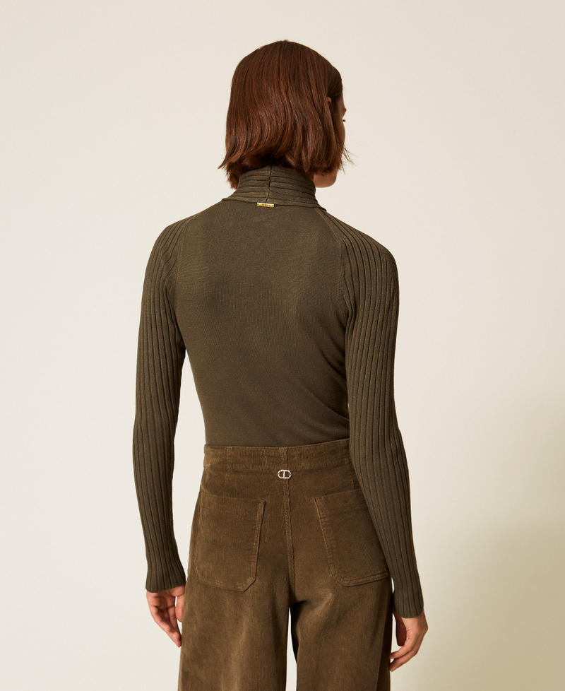 Pull ajusté avec ajour Vert « Green Olive » Femme 252LI3FDD_12655_03