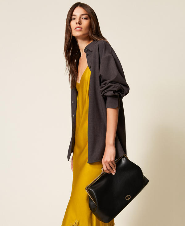 Clutch shoulder bag with Oval T