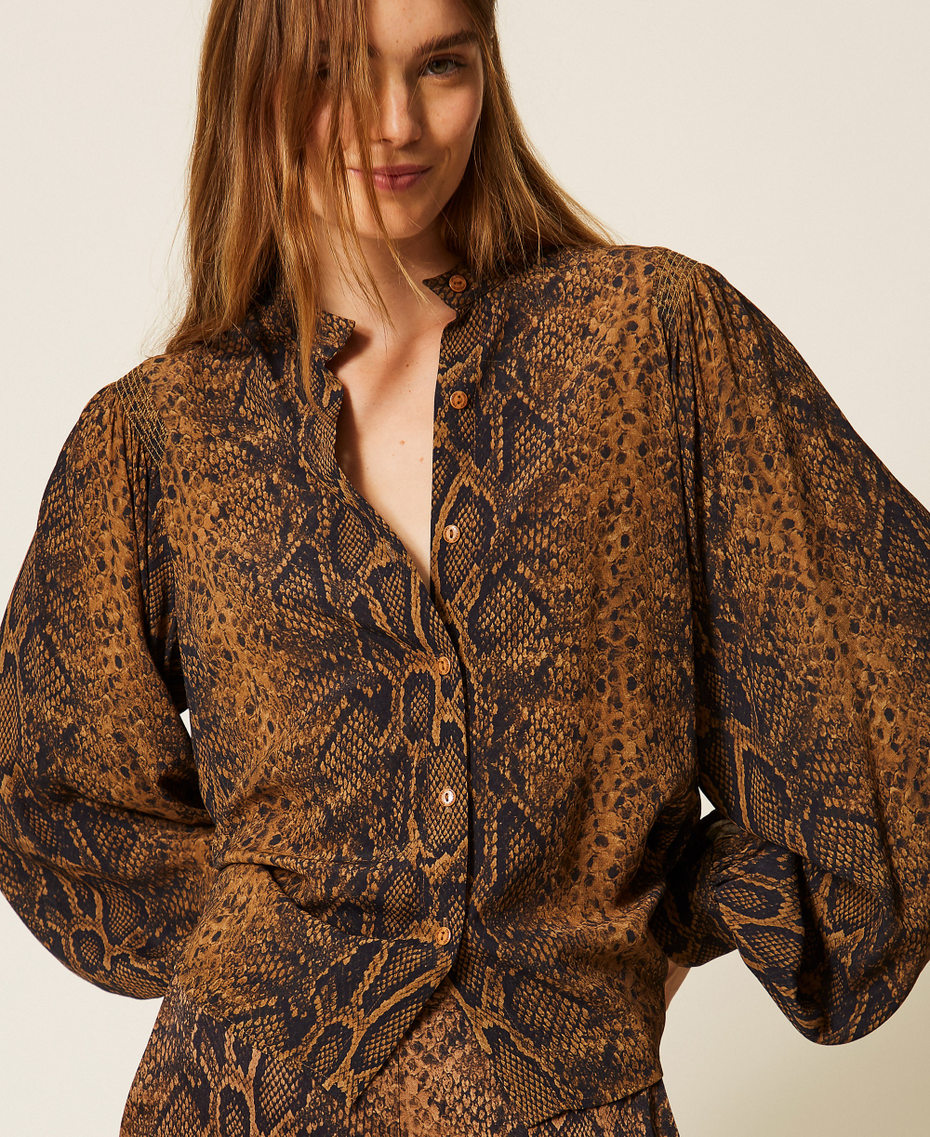 Camicia in cr&ecirc;pe de Chine a stampa python Stampa Python Marrone "Nut" / Black Donna 262TT2602_14141_04