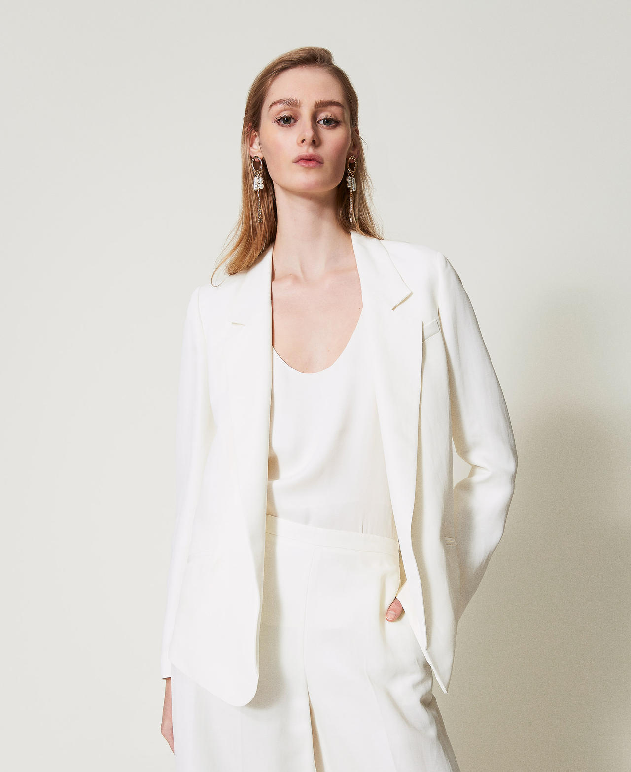 Blazer with rounded bottom hem Sugar White Woman 251TT2300_00632_01