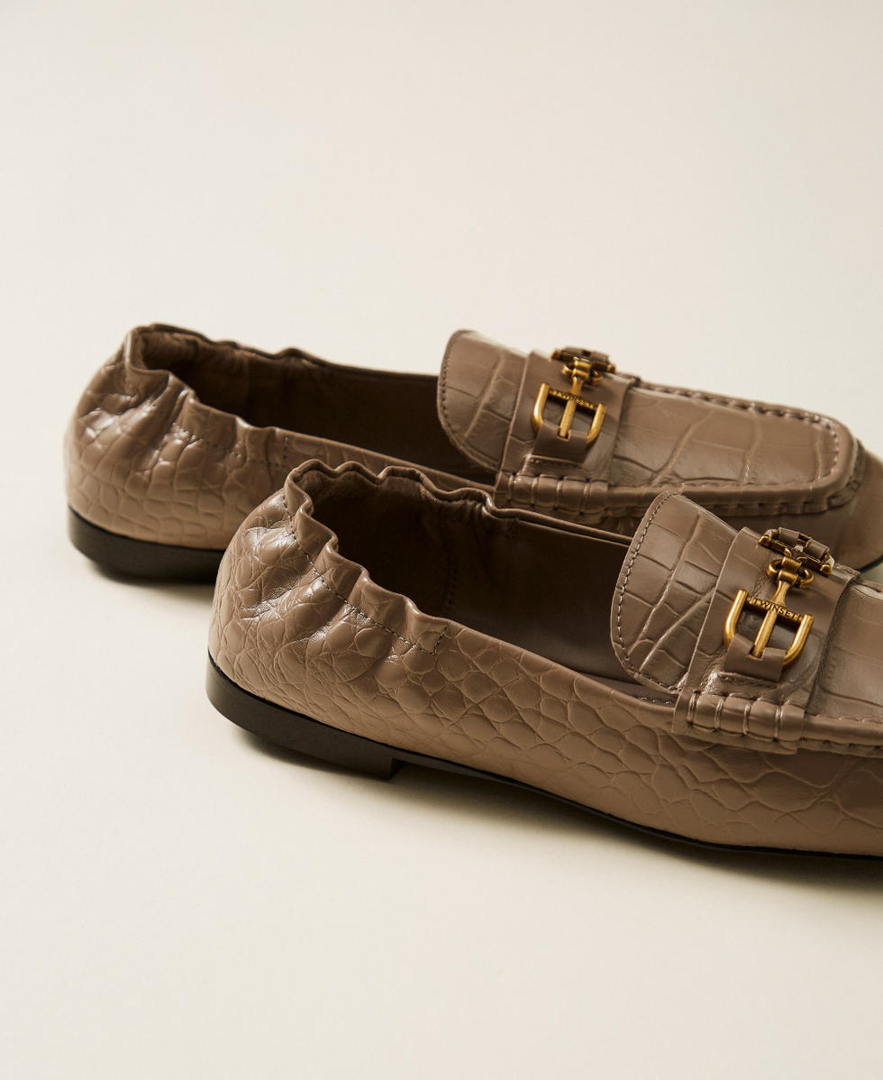 Mocassins en cuir imprim&eacute; croco