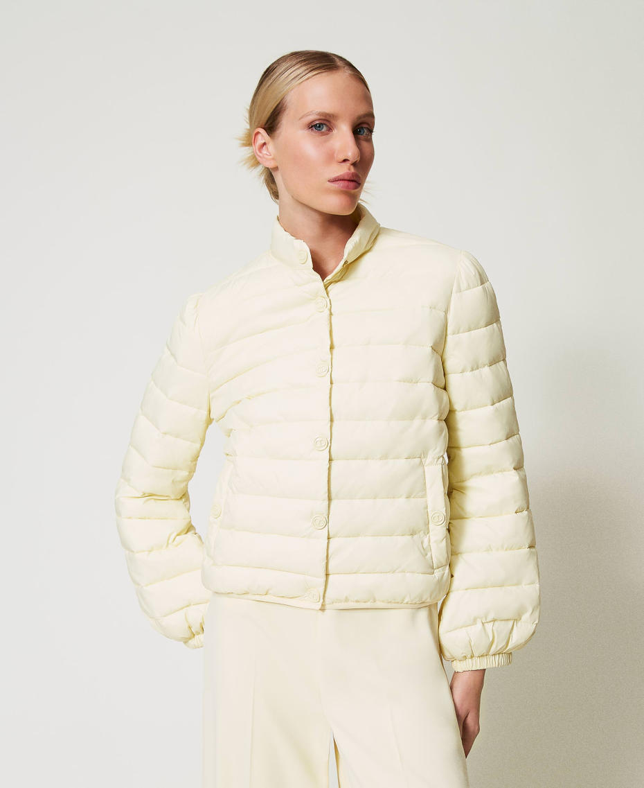 Lightweight puffer jacket with logo buttons Vanilla Woman 251TP2030_12143_05