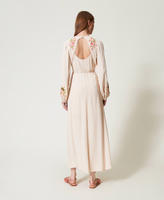 Maxikleid mit floraler Stickerei