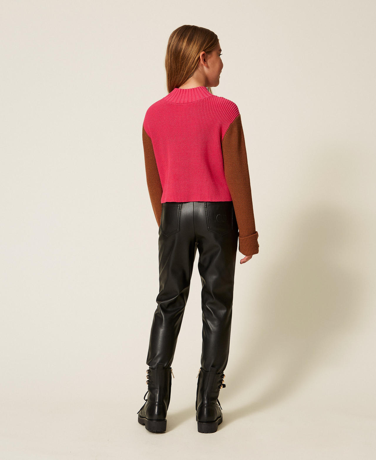 Pantalon effet cuir avec surpiqûres Noir Fille 252GJ2090_00006_03