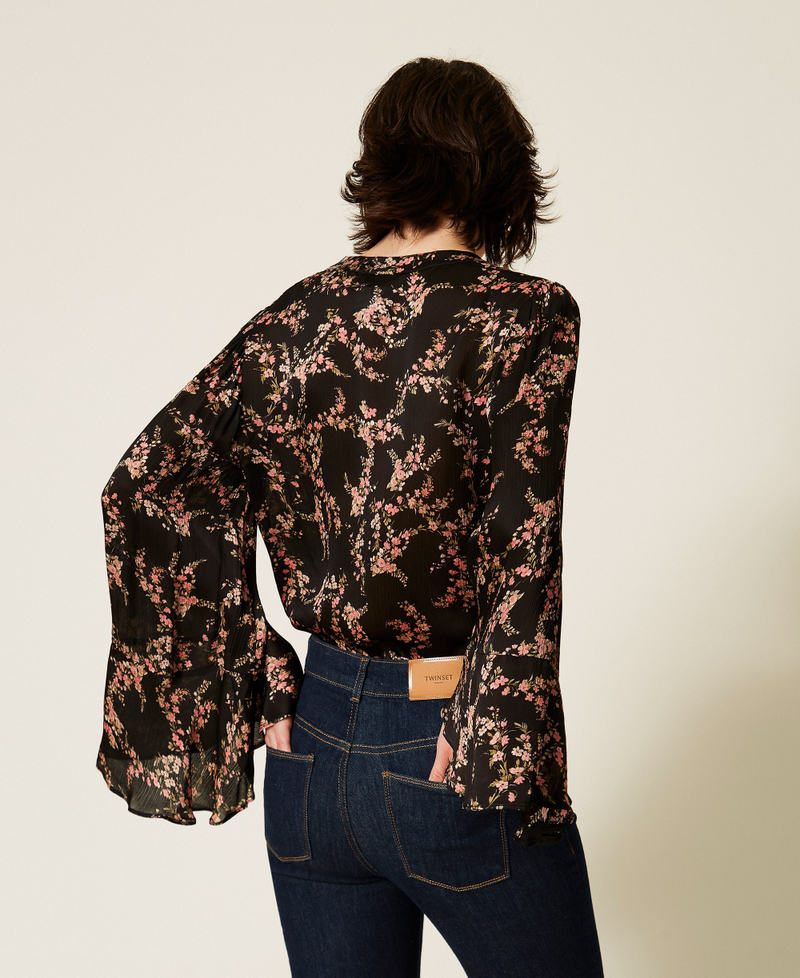 Floral cr&eacute;ponne blouse Little Flowers Black/Rose Print Woman 262TP2441_13700_03