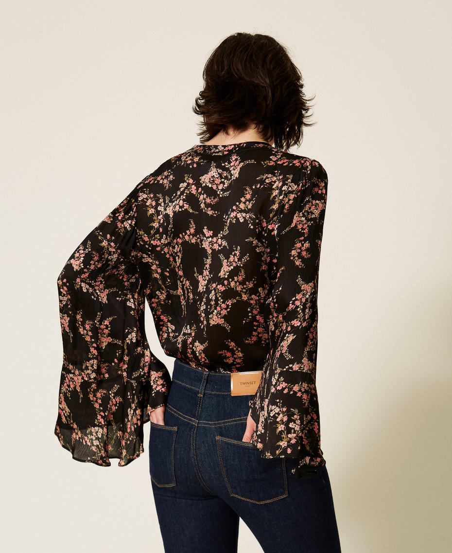 Floral cr&eacute;ponne blouse Little Flowers Black/Rose Print Woman 262TP2441_13700_03