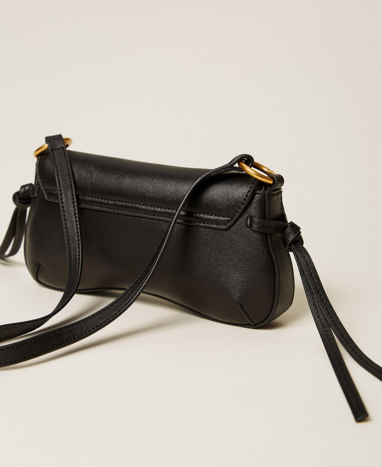 Leather shoulder bag with flap Black Woman 262TB7171_00006_03