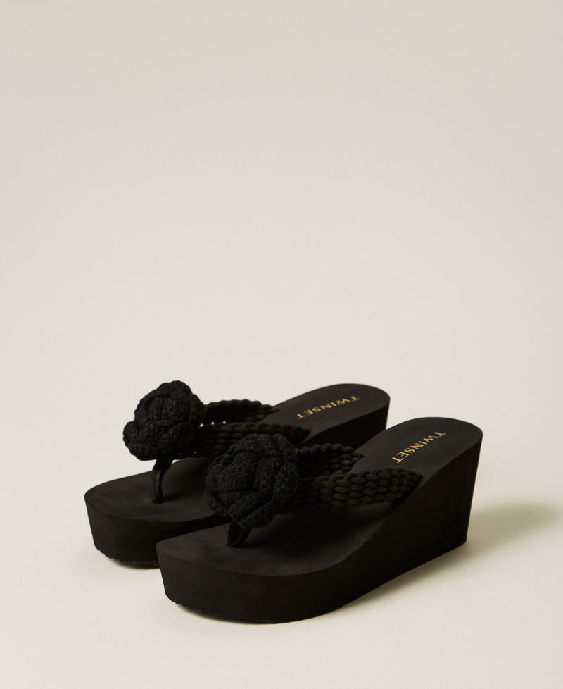 Wedge sandals with flowers Black Woman 261LMT010_00006_02