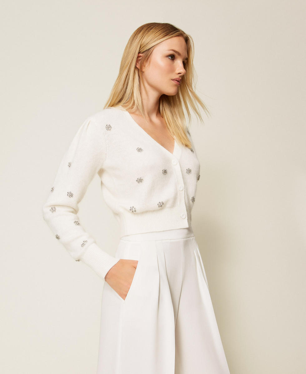 Cardigan aus Angorawollmischung mit Stickerei Weiß Schnee Frau 252TT3180_00282_02