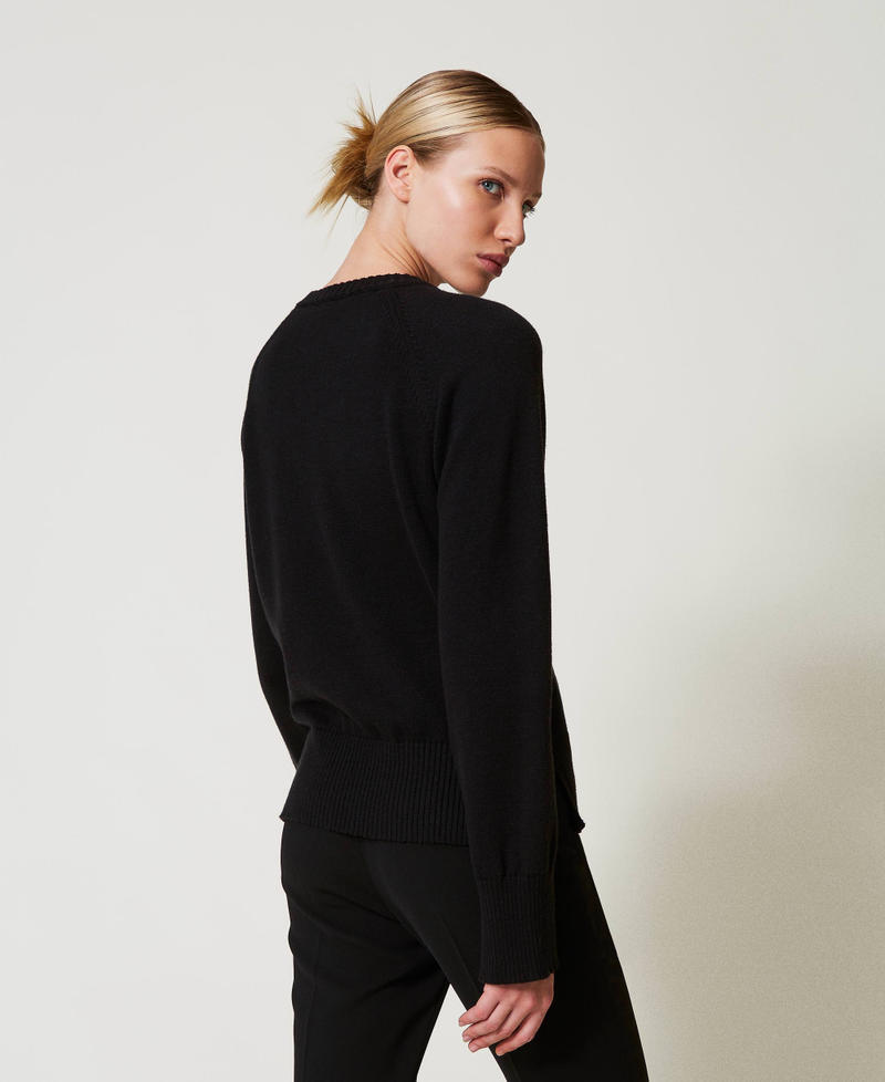 Pullover mit Logofoulard Zweifarbig Schwarz / Oval T-Print Schwarz / Schneewei&szlig; Frau 251TP3210_12340_03