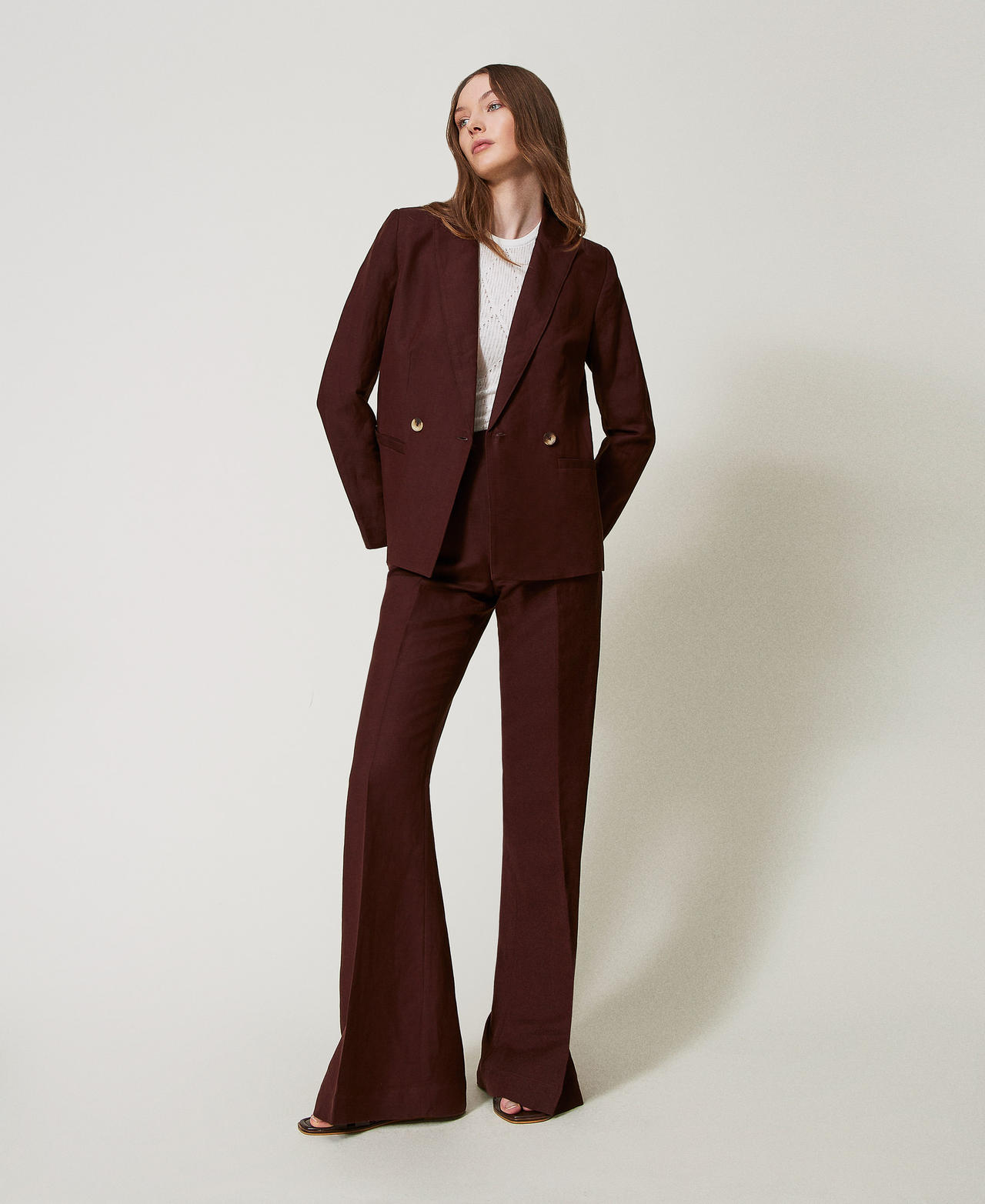 Linen blend flared trousers Coffee Liqueur Woman 251LL2BHH_12110_02