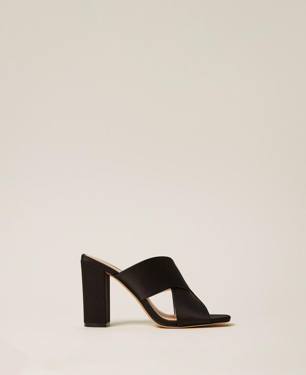 Scarpe mules in raso