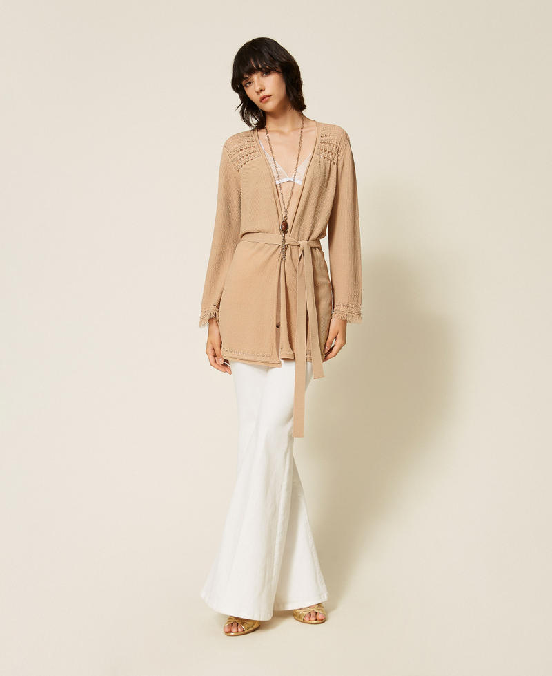 Strick-Cardigan mit Zopfmuster Nougat Beige Frau 262TP3Q22_00519_T0
