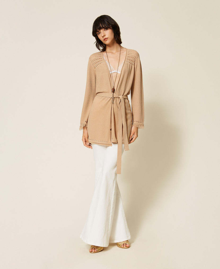 Strick-Cardigan mit Zopfmuster Nougat Beige Frau 262TP3Q22_00519_T0