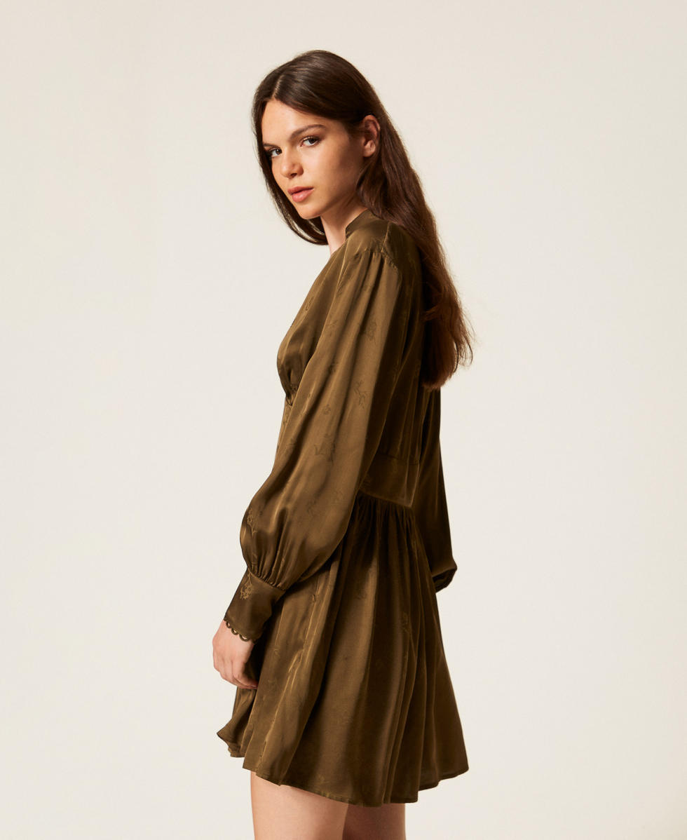 Minikleid aus Jacquard-Satin Buchengr&uuml;n Frau 252TT2364_12537_02