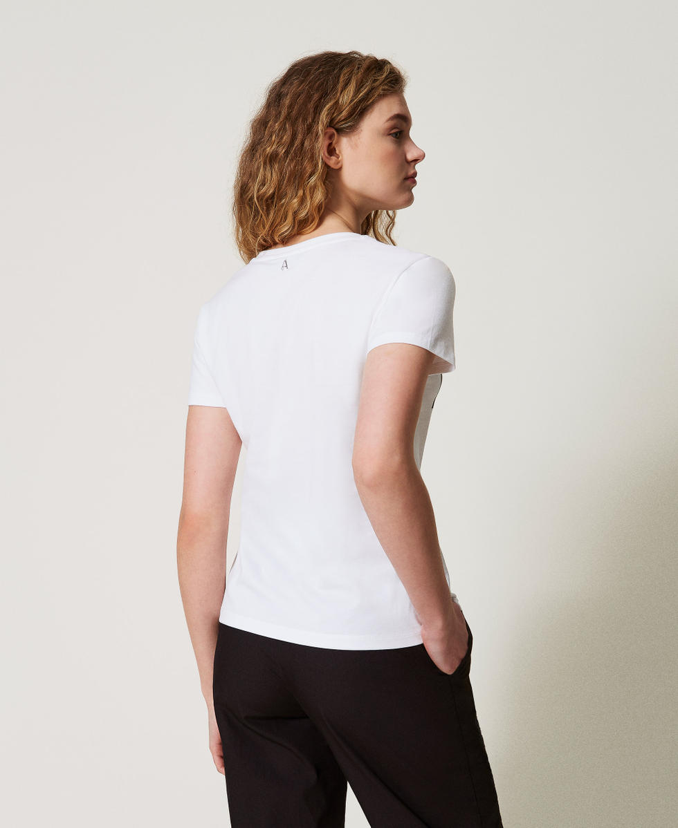 Printed t-shirt with logo