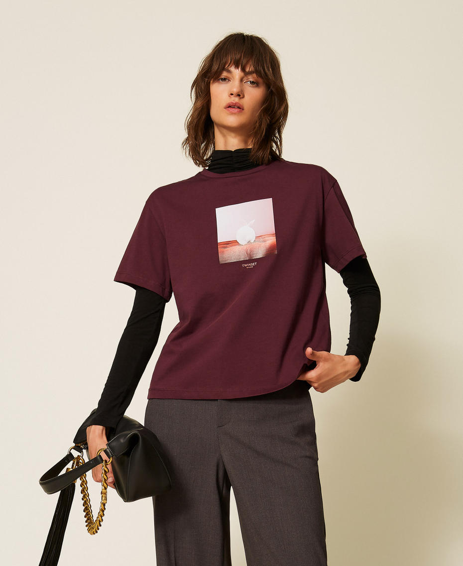 Regular crew neck T-shirt with print Rabbit/"Winetasting" Purple Print Woman 262TF2090_14112_01