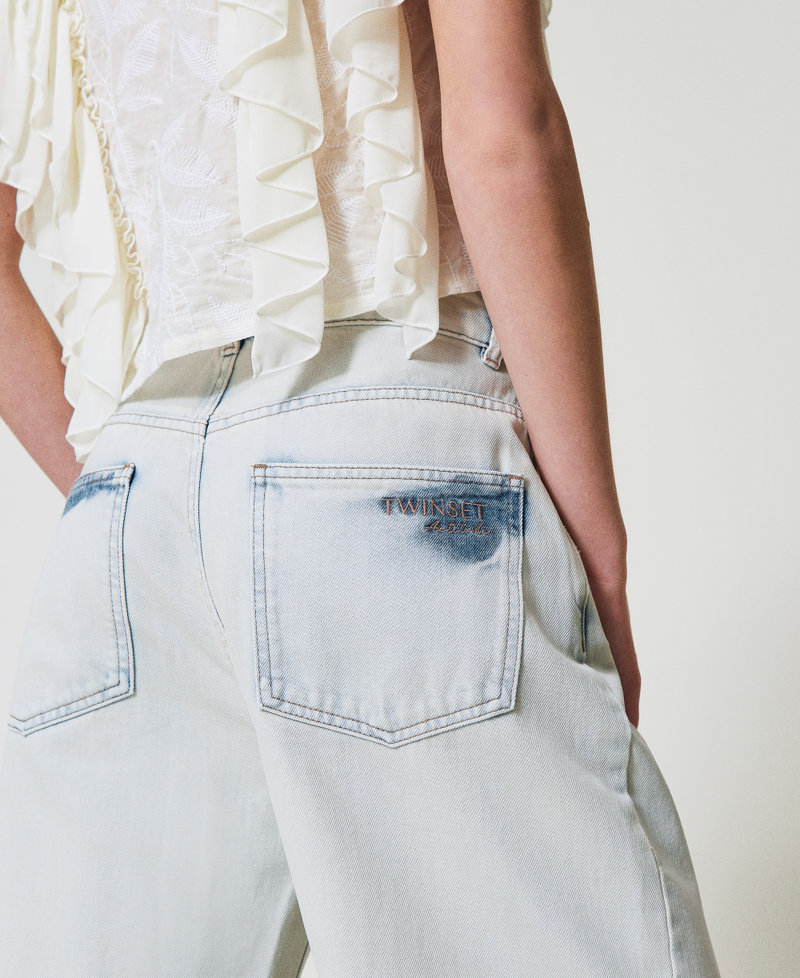 Super bleached barrel jeans