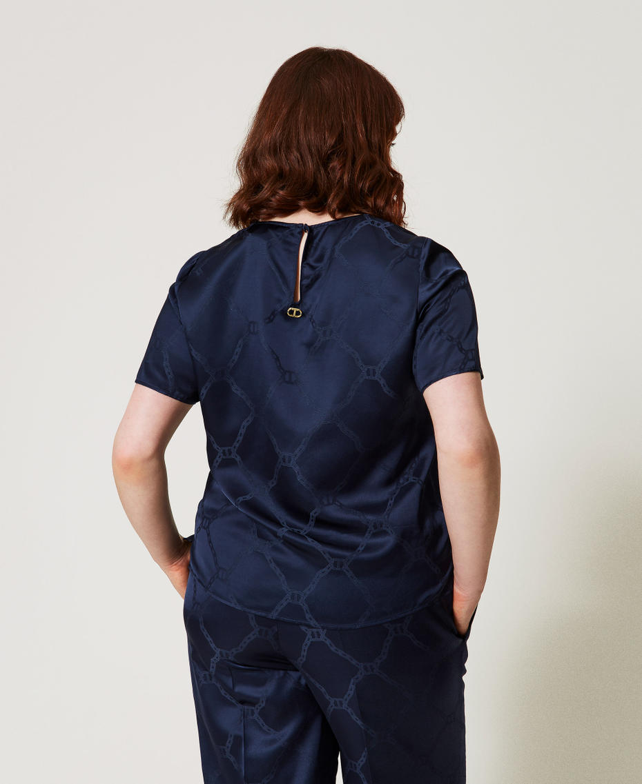 Bluse aus „Oval T“-Jacquard Indigo Frau 251TP2012_00384_03