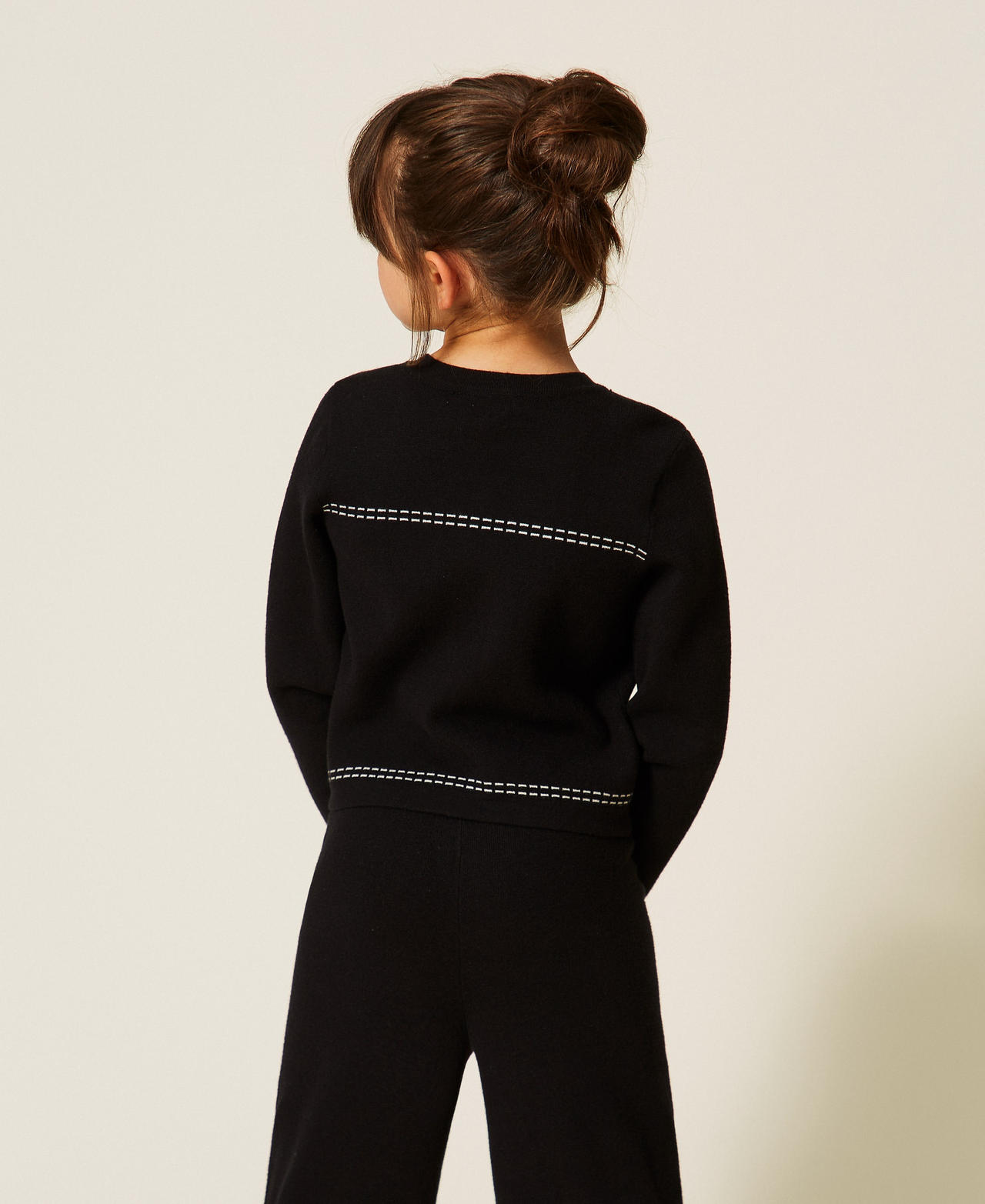 Knitted jacket with stitching Black/"Snow" White Stitching Girl 262GJ3020_13894_03