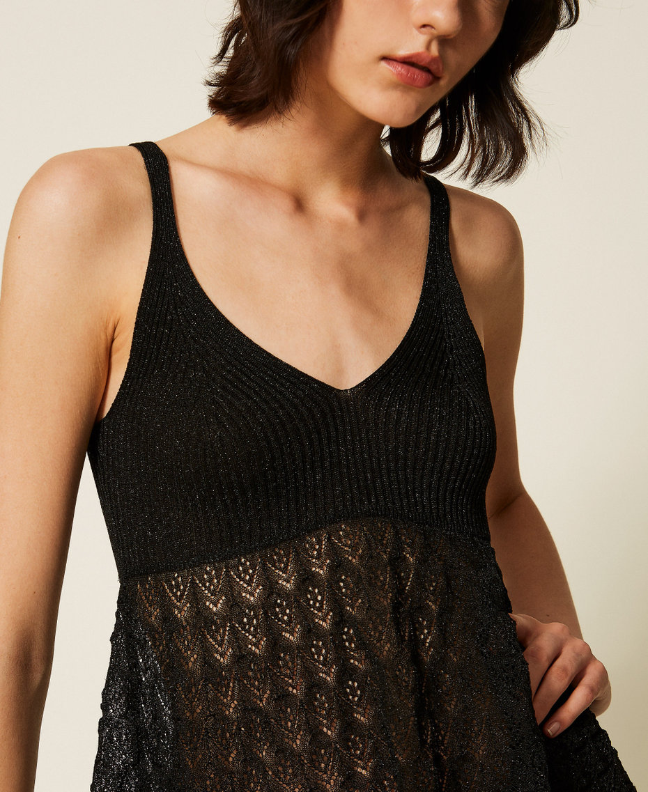 Figurbetontes Stricktop Lurex Schwarz Frau 262TP3Q30_13597_04