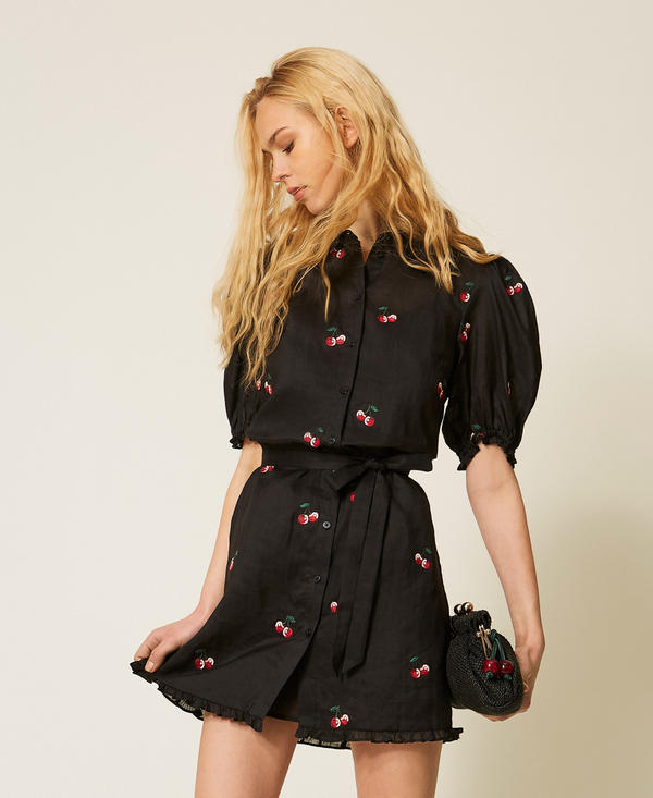 Short ramie dress with embroidery