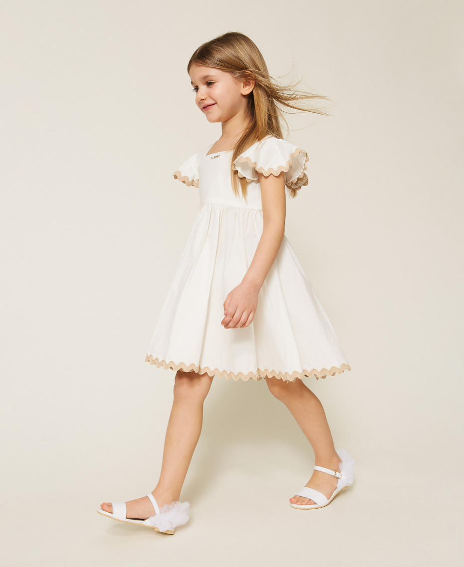 Abito corto baby in popeline con ricamo Off White Bambina 261GB2152_00526_01