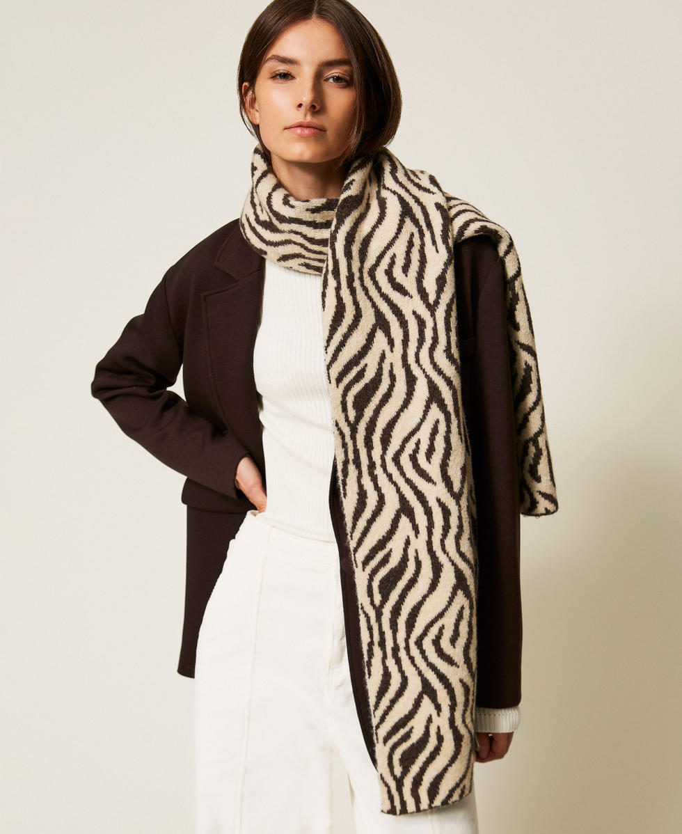 Animal print jacquard knit scarf Zebra Print Woman 252LI4BPP_12668_T0