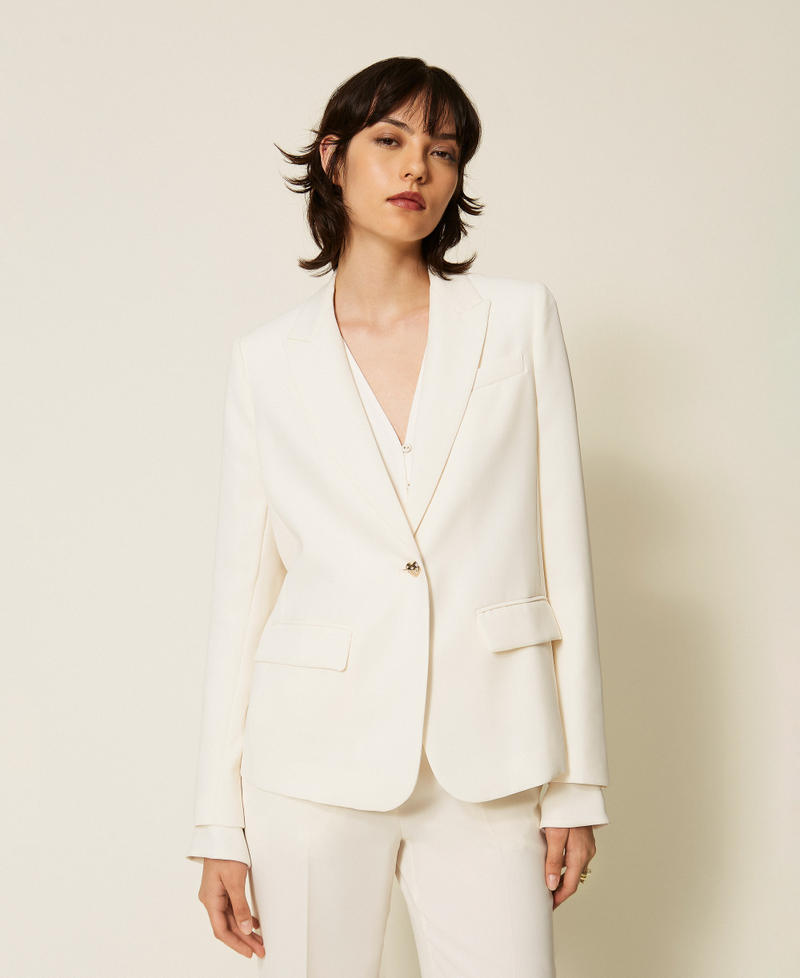 Cr&ecirc;pe blazer with heart-shaped button